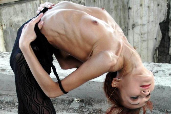 16P extremely skinny girl shows off her flexible body