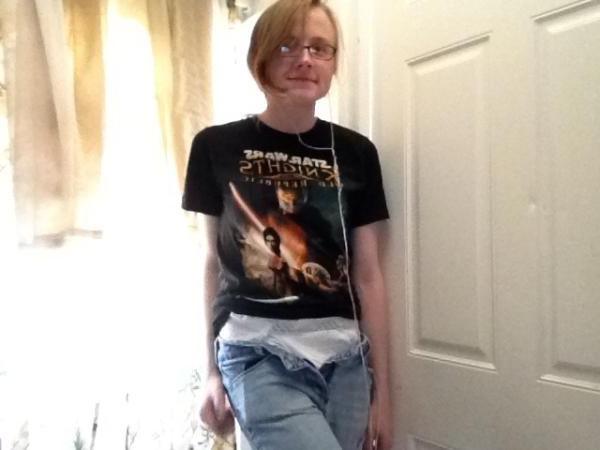 10P Teen TS Riley Kilo wearing diapers to catch her piss from her trap cock