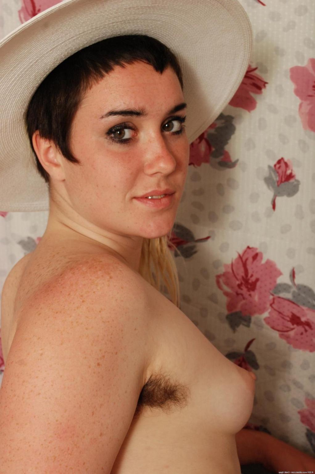 15P Furry amateur teen Barb spreading hairy pussy