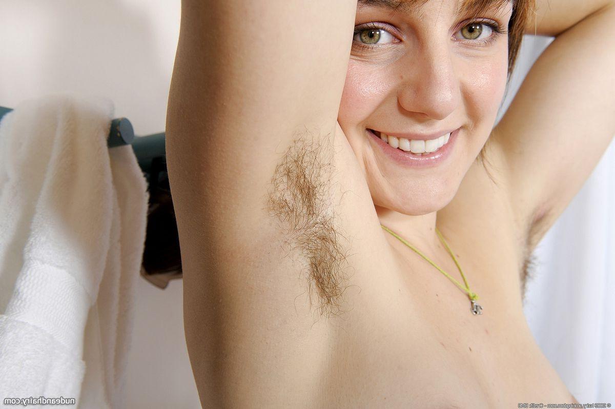15P Hairy natural amateur teen spreading pussy