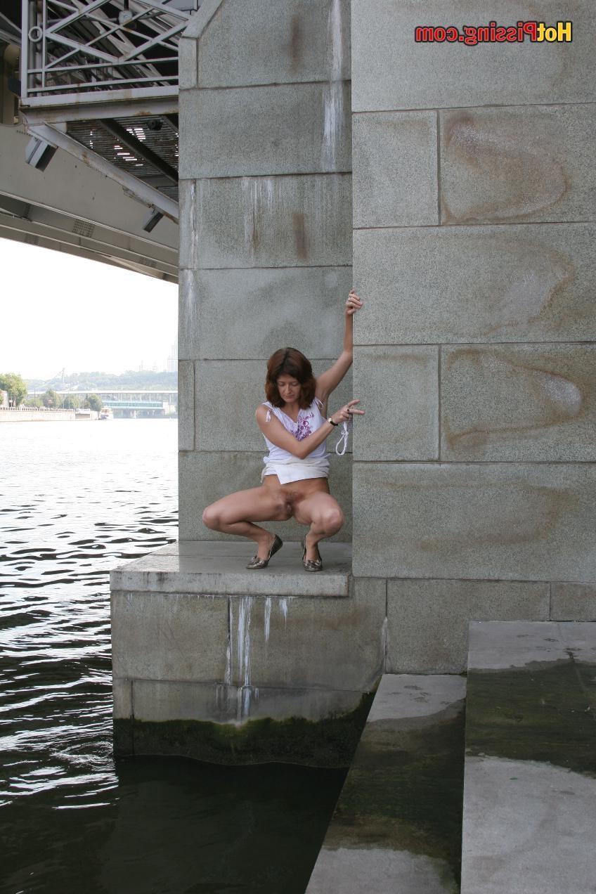 15P She had no choice except hot pissing under the bridge into the river