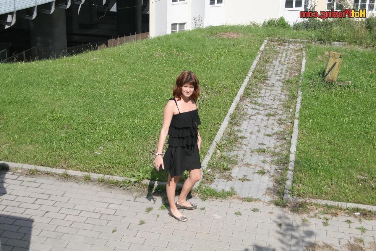 15P This sweet lady is chilling out on the street while urine is warm 