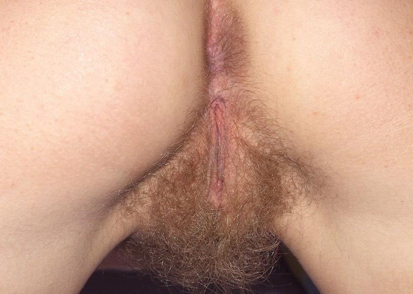 15P Amateur teen exposing her hairy pit
