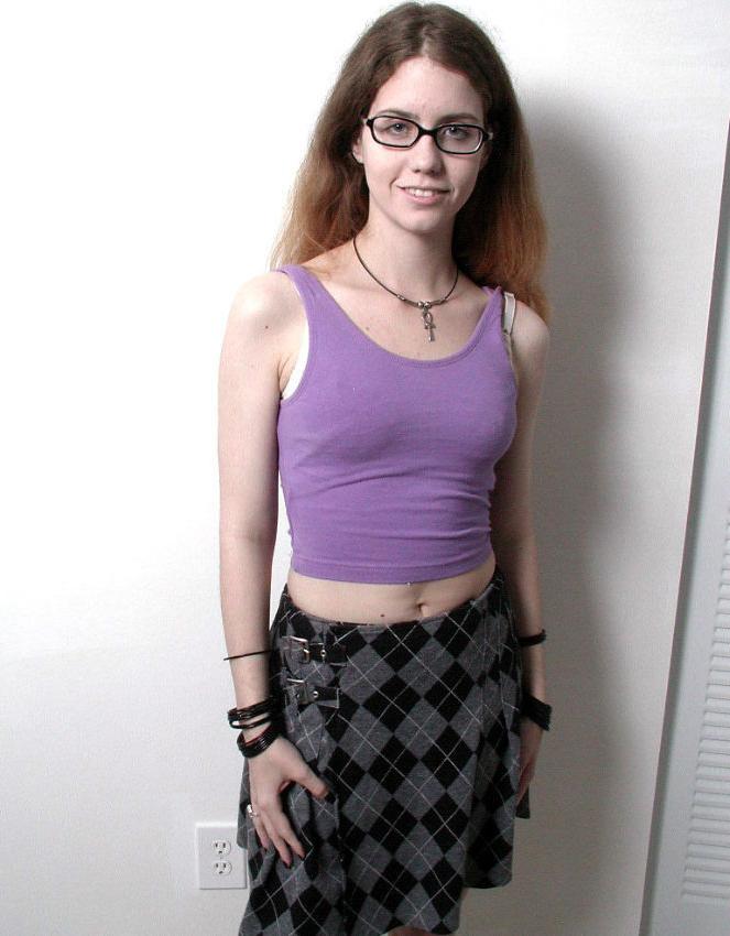 15P Gorgeous teen showing hairy upskirt