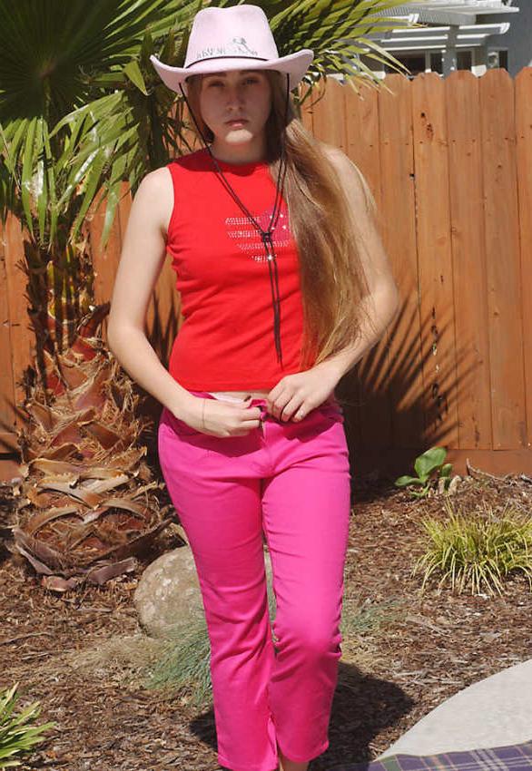 15P Sweet teen shows hairy teen outdoor