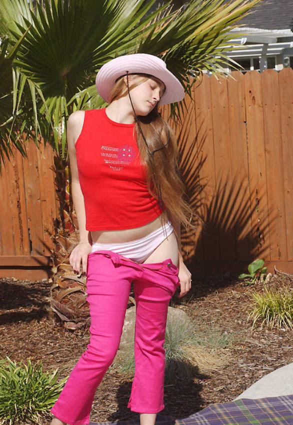 15P Sweet teen shows hairy teen outdoor
