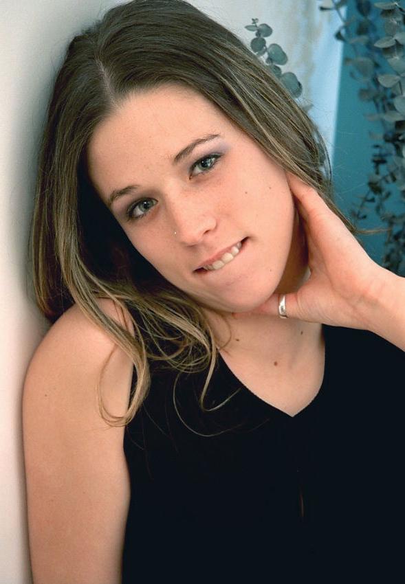 20P Sweet brunet teen spreads hairy pit