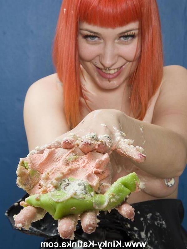 16P Latex girl gets messy with food