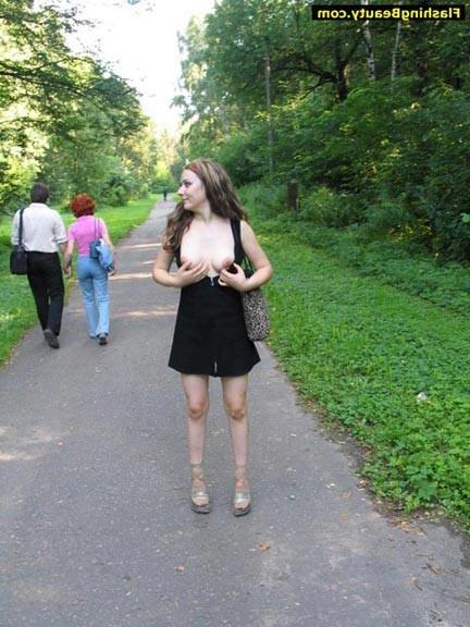 16P Girl flashing her pussy in public