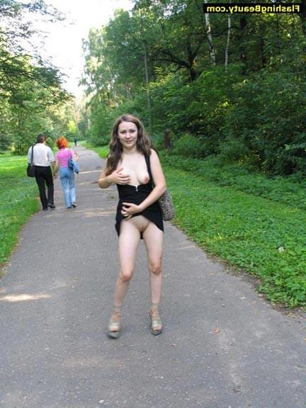 16P Girl flashing her pussy in public
