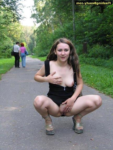 16P Girl flashing her pussy in public