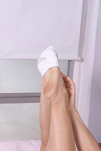 18P Babe lick feet and wear socks in air