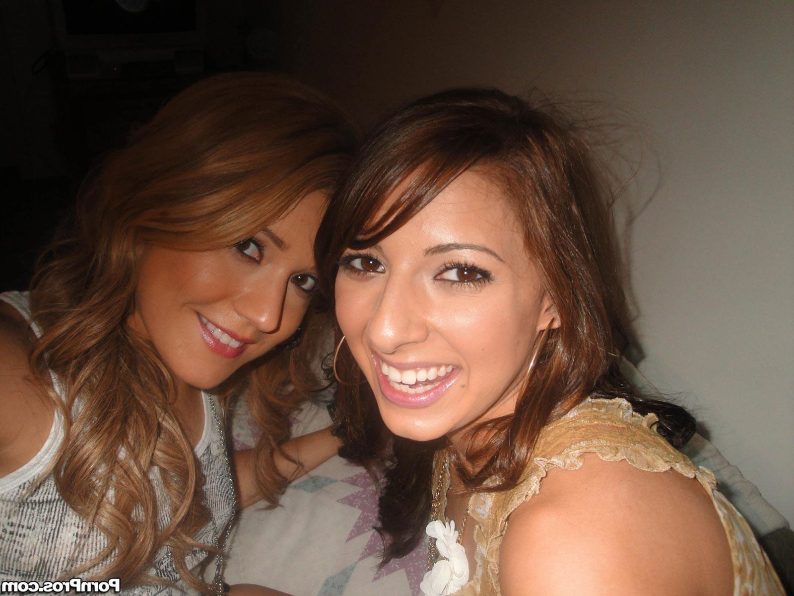 20P Teen girlfriends fuck one guy