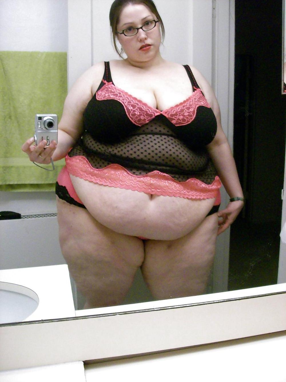 12P SSBBW Self Pics