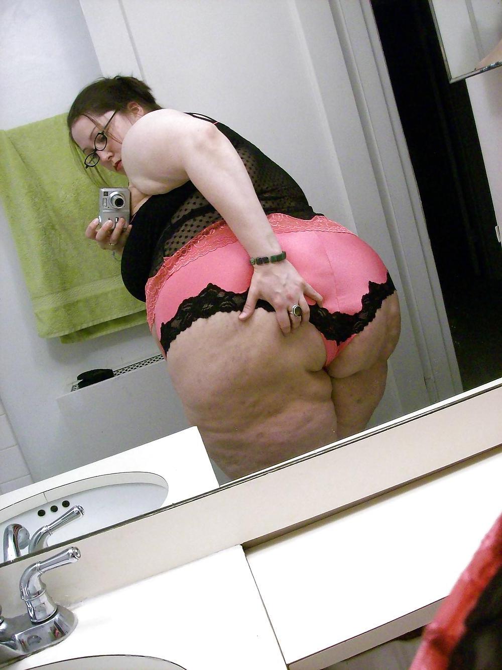 12P SSBBW Self Pics