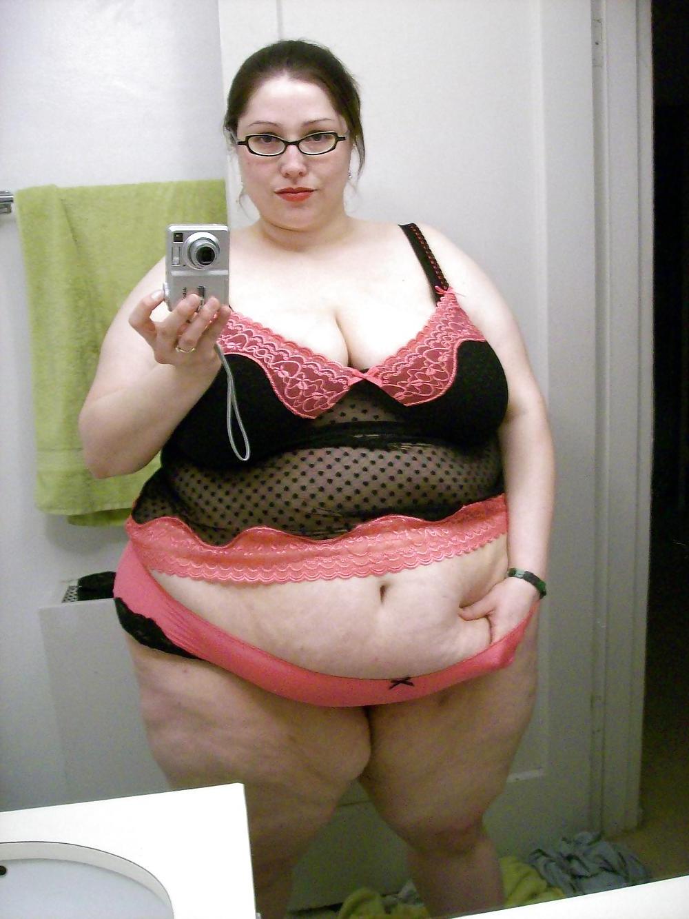 12P SSBBW Self Pics