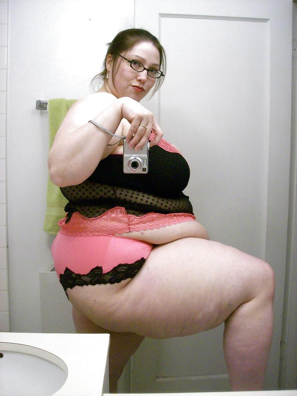 12P SSBBW Self Pics