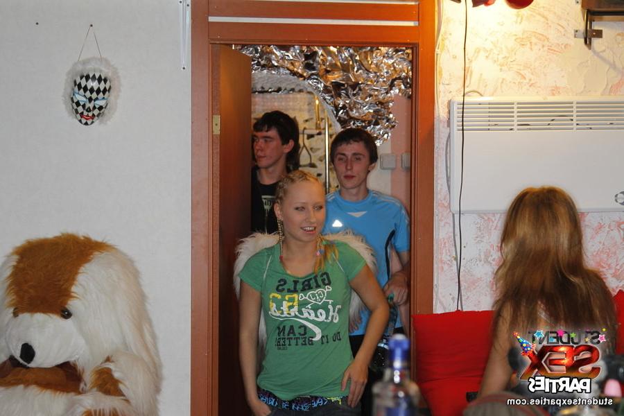 8P Hot lesbian action at student fuck party