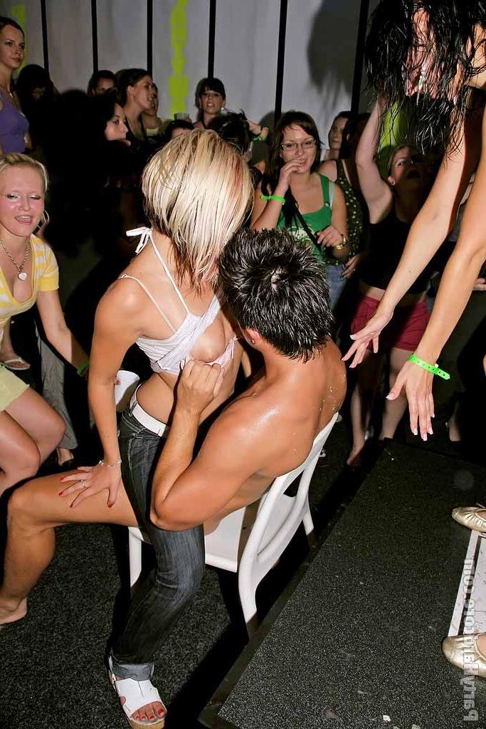 16P Amateurs fucking hard in group party hardcore