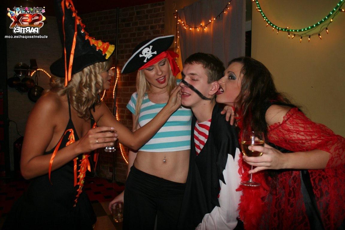 18P Halloween Students Sex Party