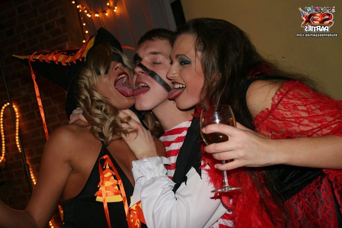 18P Halloween Students Sex Party