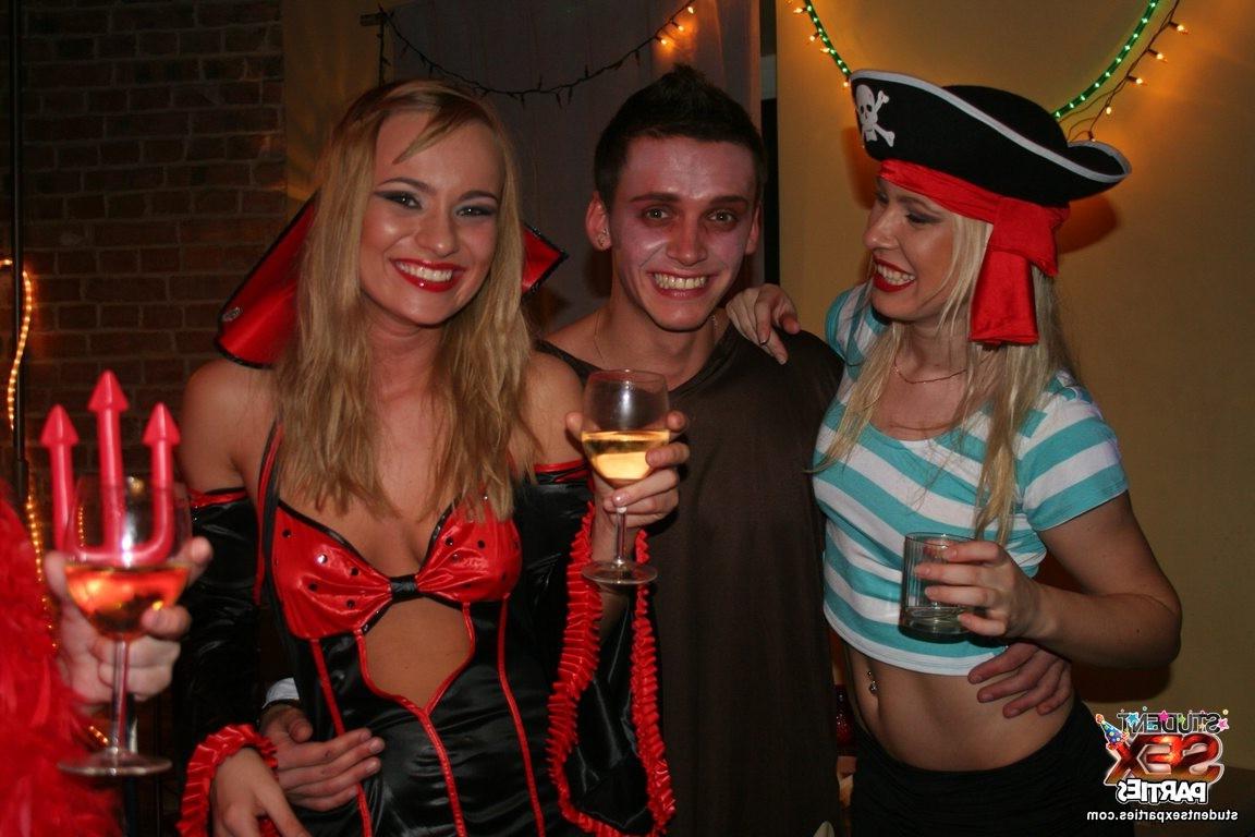 18P Halloween Students Sex Party