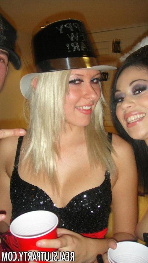 17P Drunk girls fucking like whores at hardcore orgy sex party