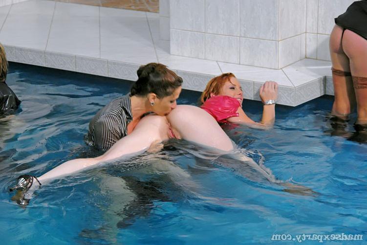 16P Wet horny girls fucking at pool sex party
