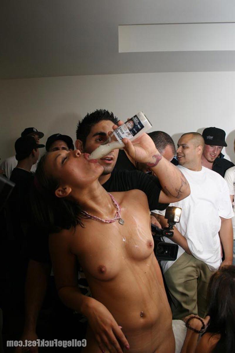 16P Amateur drunk teens fucking in public at college party