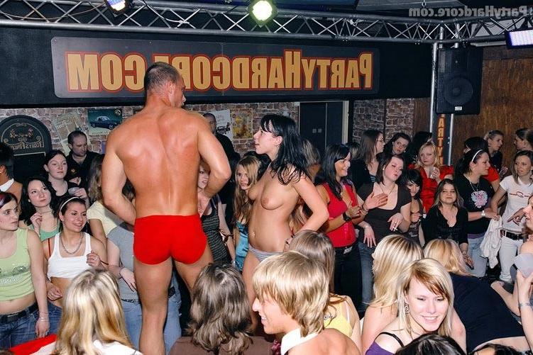 16P Horny hot  drunk girls  fucking at party