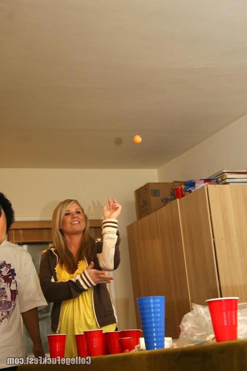16P Drunk horny teen fucking at hardcore college party