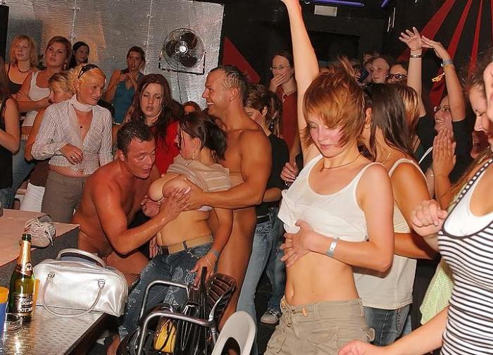 19P insane teens suck and fuck at madcap party