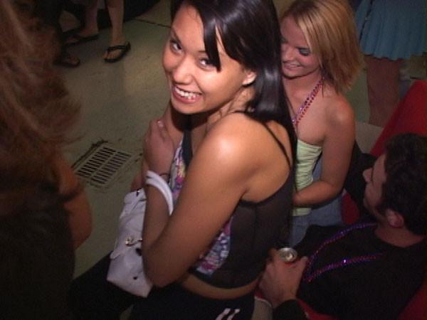 16P A whole lotta fucking going on at college party