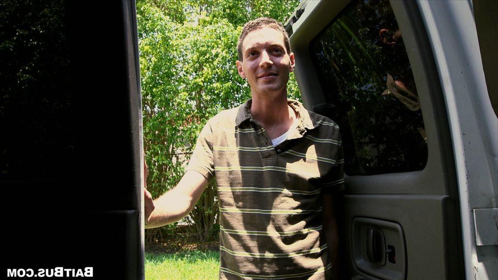 16P Straight guy gets his first pony ride in the reality van