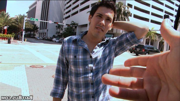 16P Straight guy has gay experience in the reality van