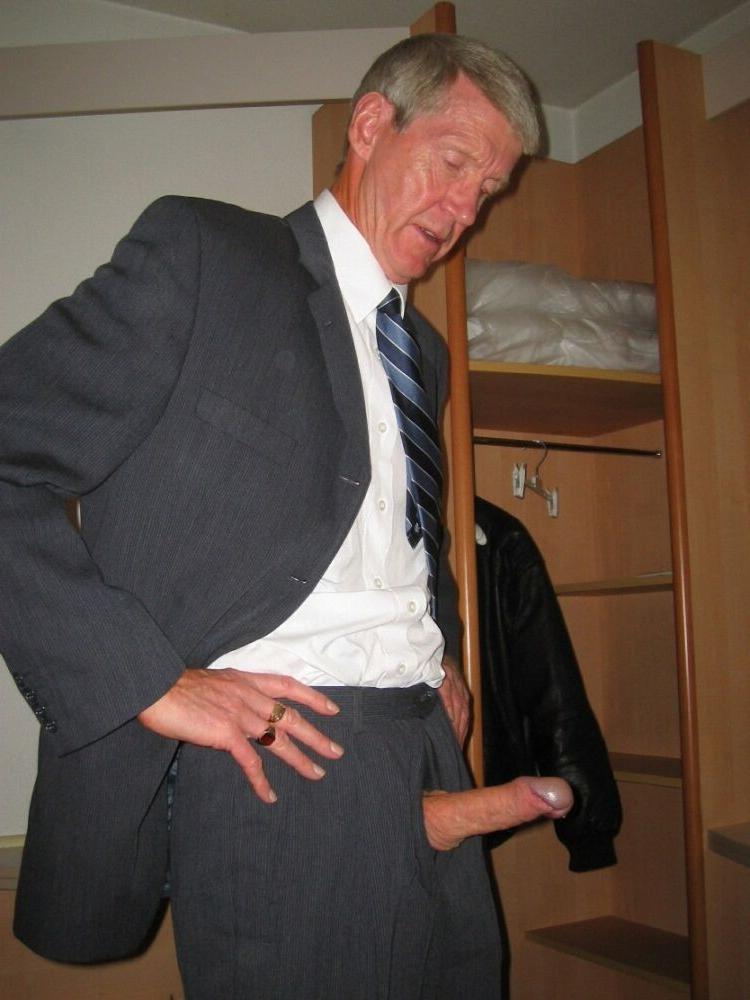 15P Hairy bear bfs posing and jerking off cock gallery 12