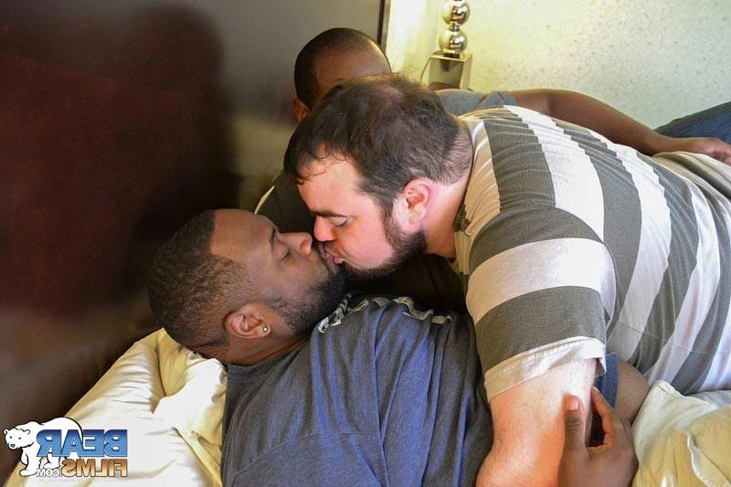 15P Threeway Interracial Bear Sex