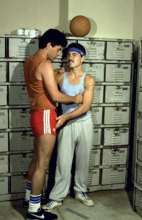 20P Two latin dudes sucking and rimming and fucking in a locker room