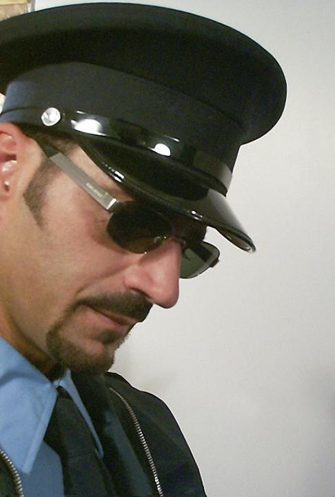 20P A hairy chested cop sticking and fucking a smooth suspect dude