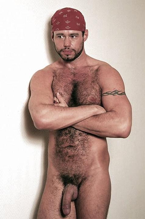 20P Four muscle mature bears sucking and screwing in a hotel room