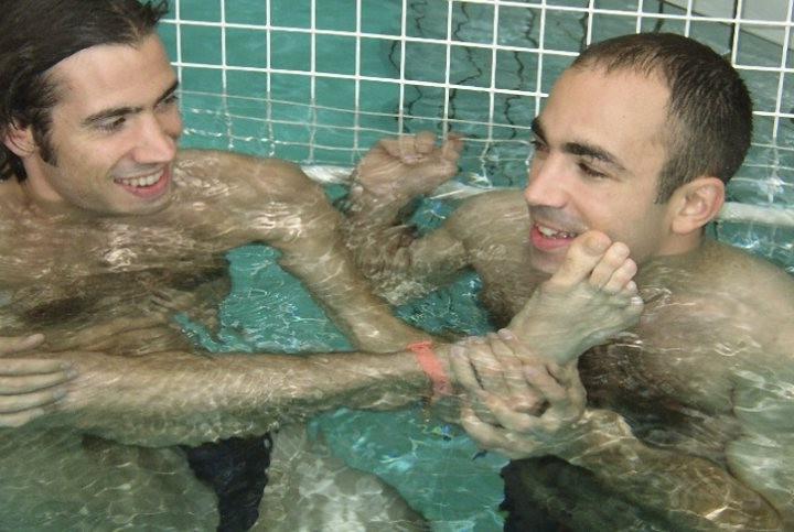 20P Two hairy chested foot lovers enjoy having fun in a piscina pool