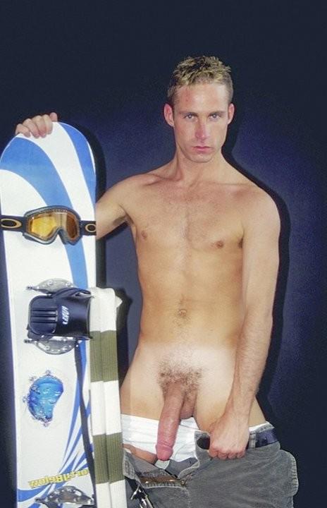 20P A smooth skateboarder stripping off n self sucking