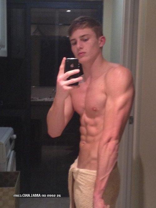 15P Compilation of sexy hunks showing off gorgeous bodies