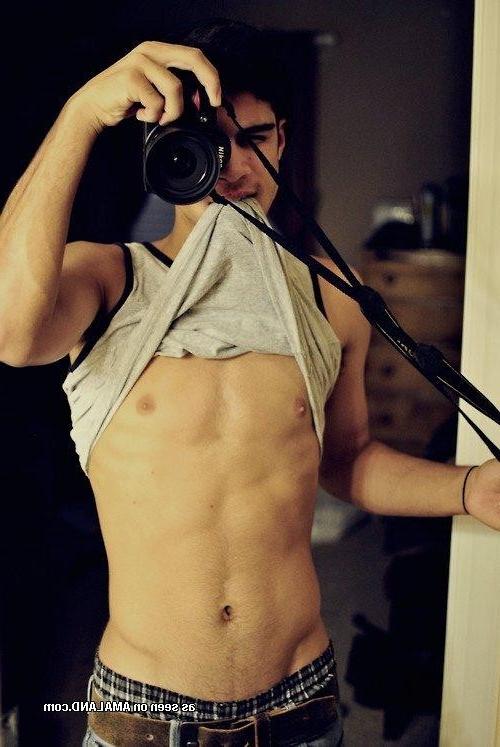 15P Compilation of sexy hunks showing off gorgeous bodies