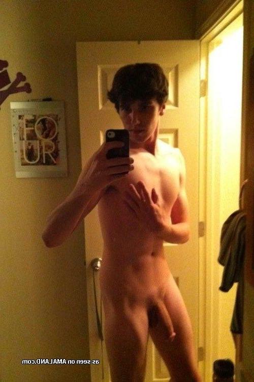 15P Compilation of sexy hunks showing off gorgeous bodies