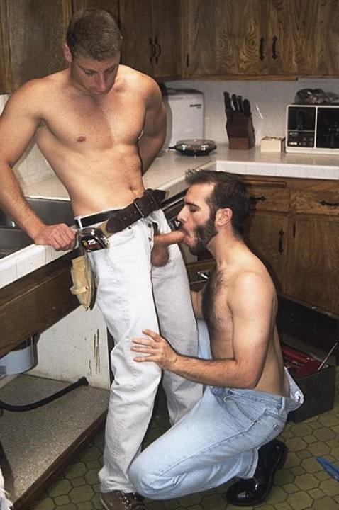 20P Mature bears sucking and dildoing and riding and cumming gusto