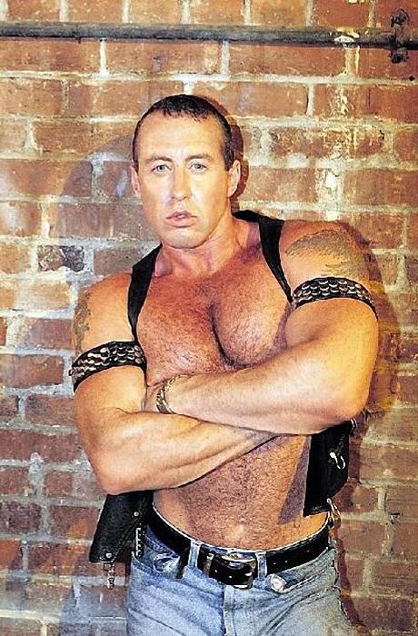 20P Muscle bears in leather suck and fuck in a dungeon