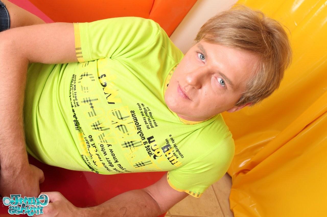 15P Muscular blond guy is having his fun with a thick cock