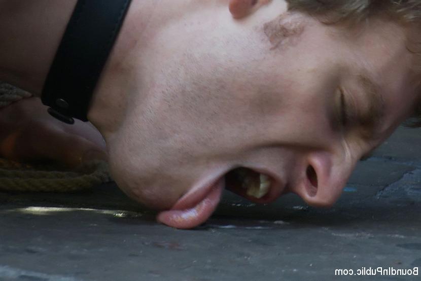 15P Sebastian Keys gets his ass stretched and pissed on in a public bar.