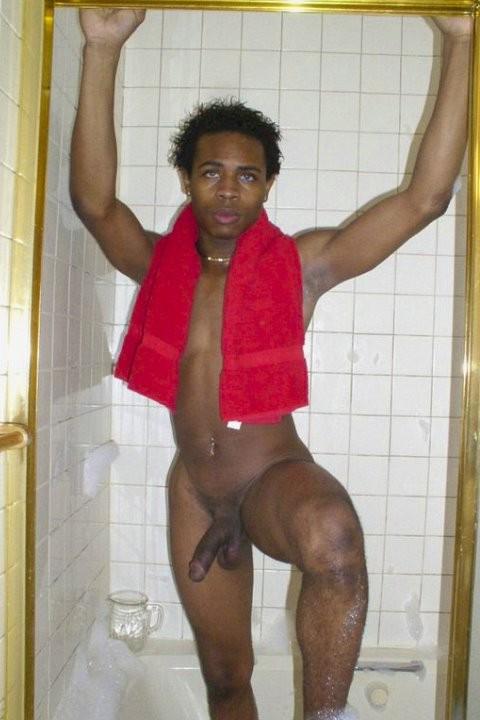 20P Blue eyed gorgeous ebony showering and showing off